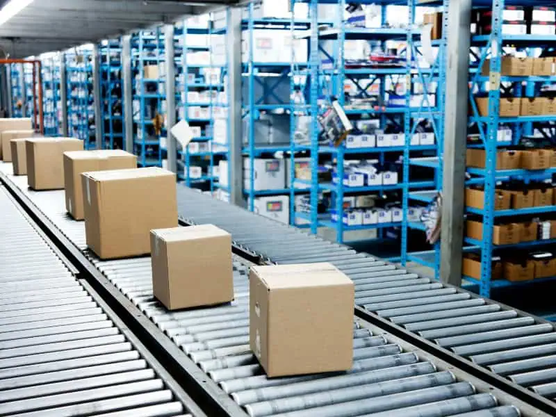 Can a Warehouse Conveyor Adapt to Different Storage Needs?