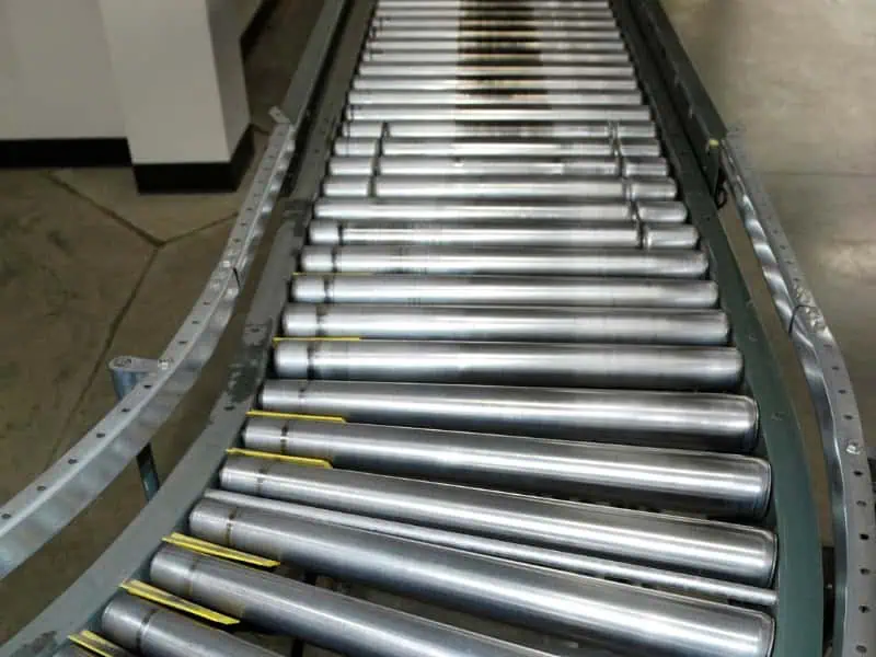 How Does Gravity Conveyor Design Improve Efficiency?